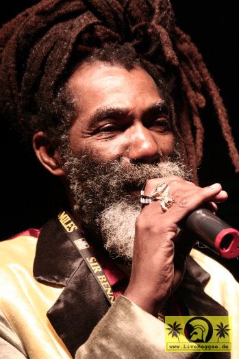 Don Carlos (Jam) with The Dub Vision Band 12. Reggae Jam Festival - Bersenbrueck 12. August 2006 (11).jpg